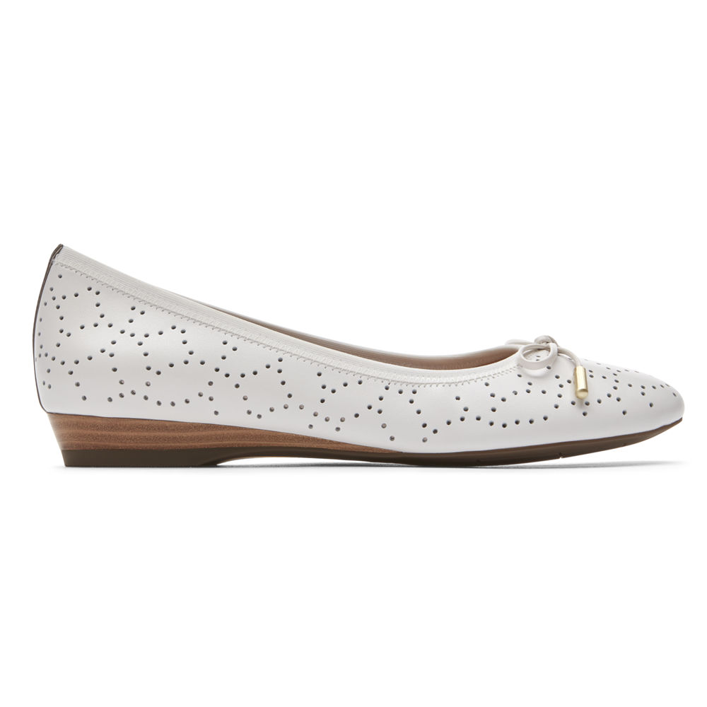 Rockport Flats For Womens White - Total Motion Shea Perforated Bow - ZN3514672